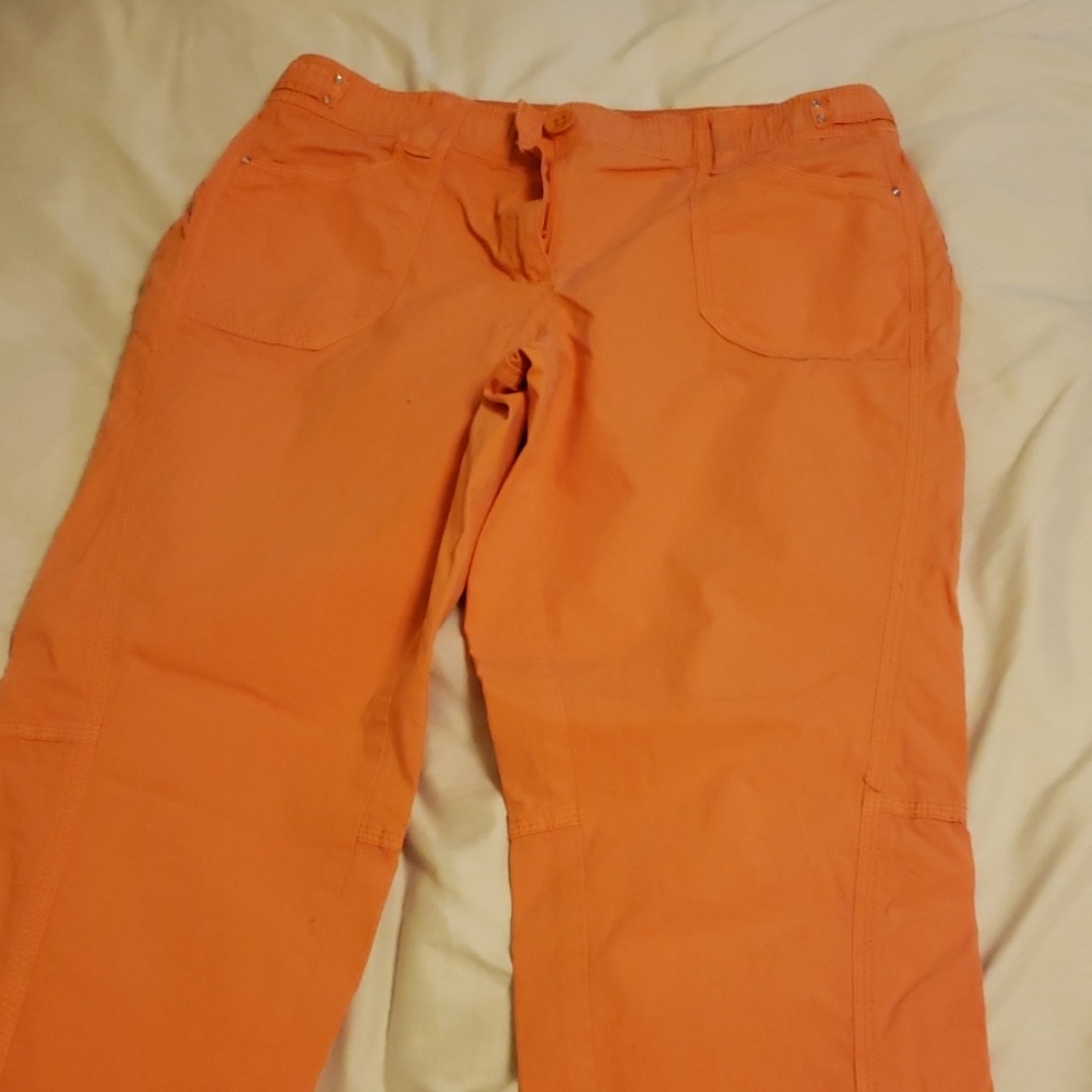 Womans Peach pants 00 bit run a lityle bigger